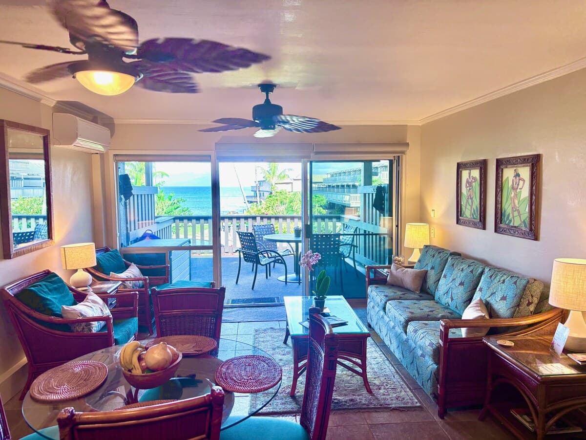 Condo in Lahaina · ★5.0 · 2 bedrooms · 4 beds · 2.5 baths - Photo 3