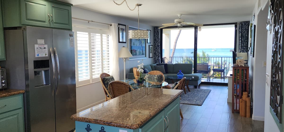 Condo in Kihei · ★4.92 · 2 bedrooms · 3 beds · 2 baths - Photo 3