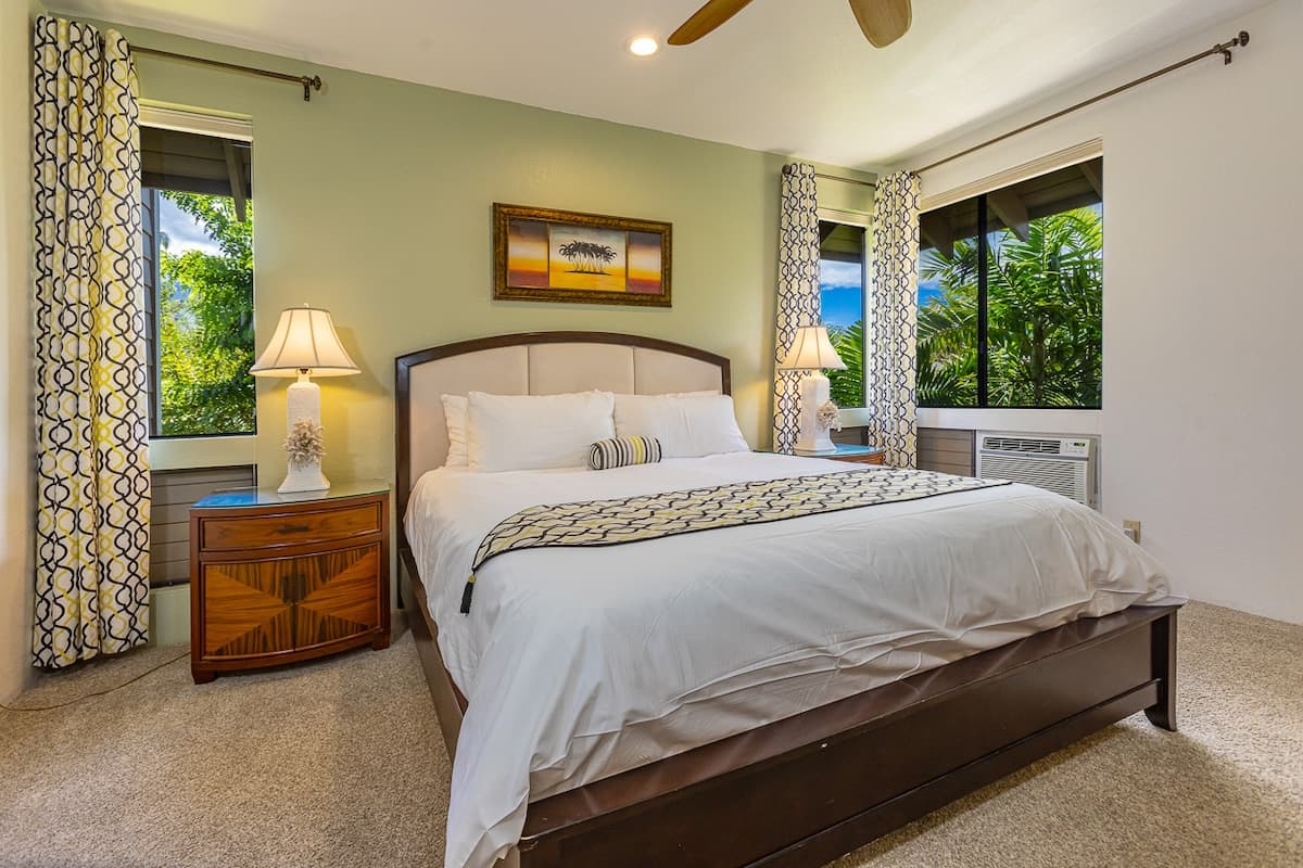 Condo in Wailea · ★4.77 · 2 bedrooms · 2 beds · 2 baths - Photo 5