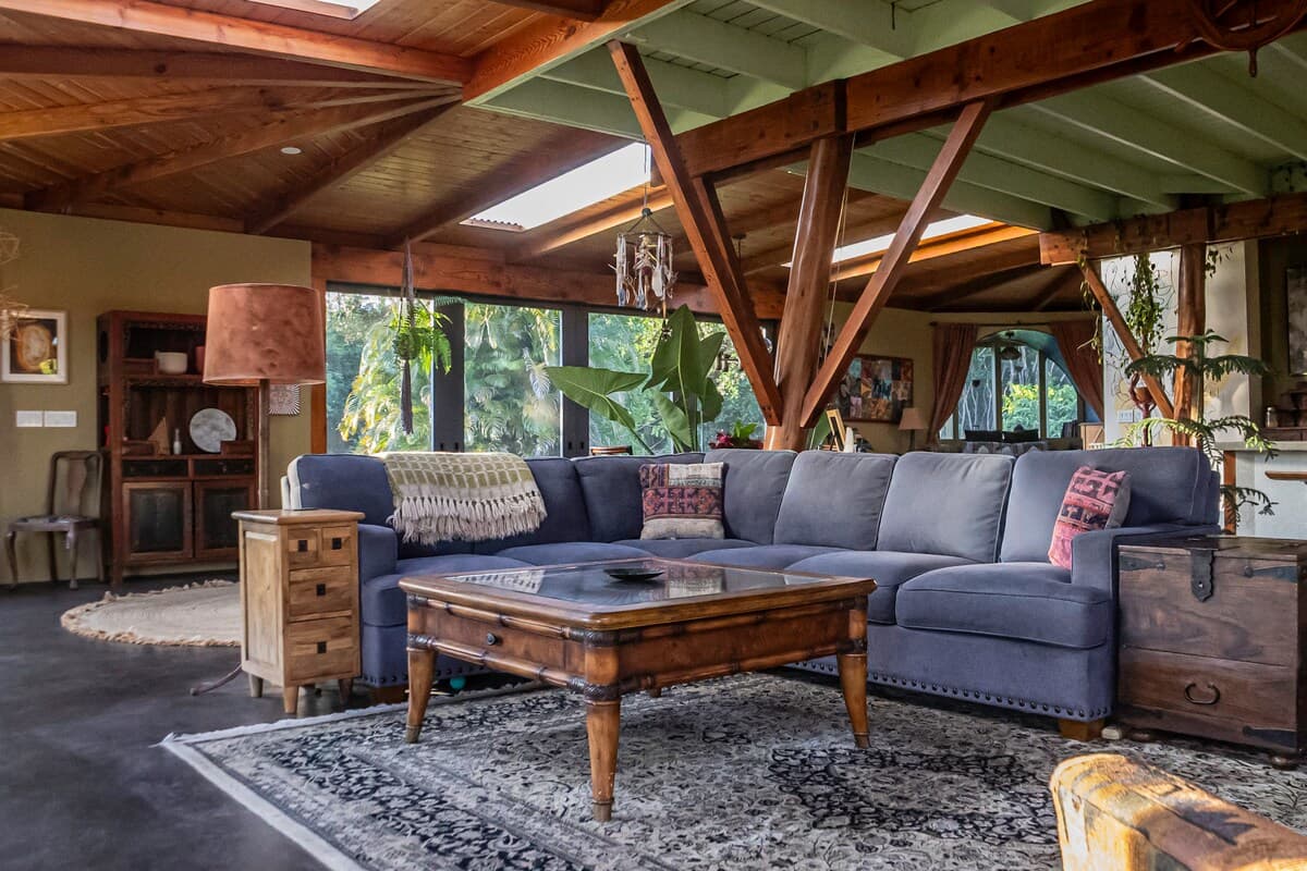 Home in Pahoa · ★5.0 · 4 bedrooms · 4 beds · 1 private bath - Photo 5