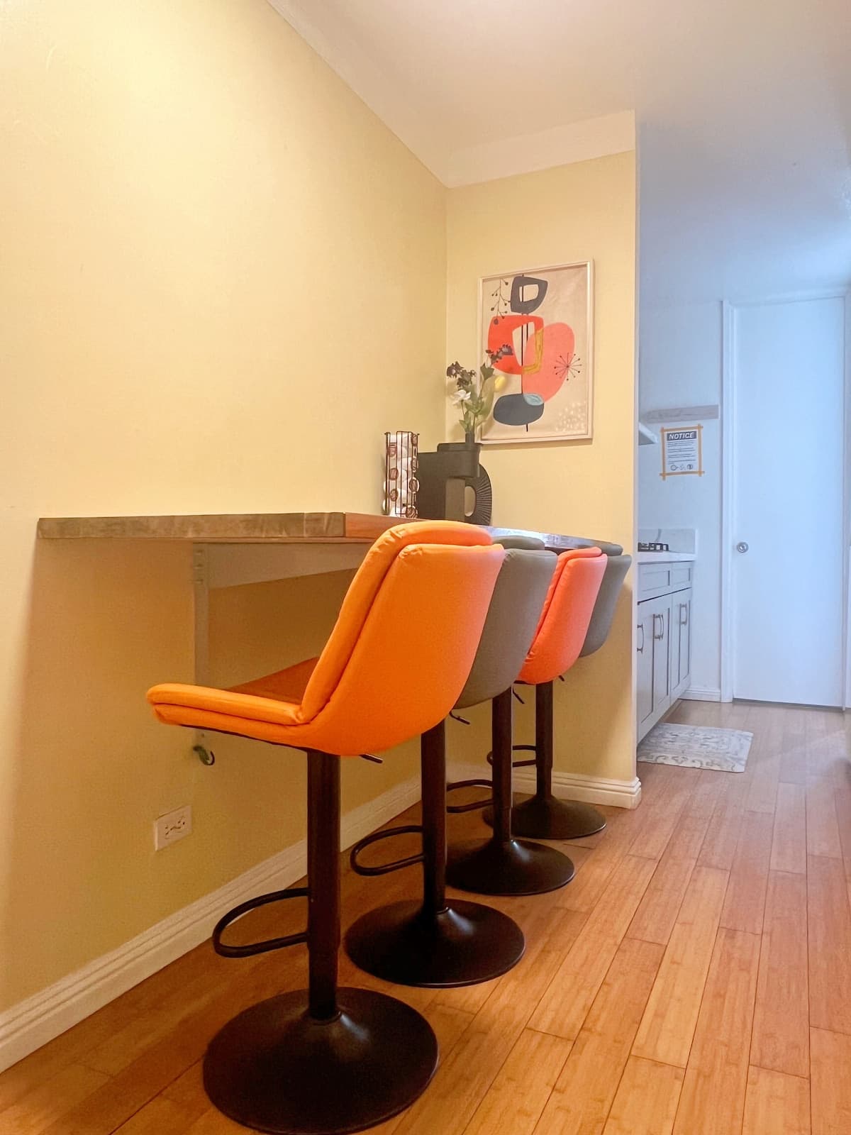 Elegant Waikiki Apt 3b/2b, Free parking - Photo 3