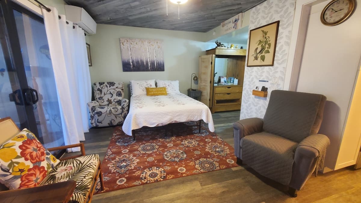 Condo in Kailua-Kona · ★4.97 · 1 bedroom · 2 beds · 1 bath - Photo 4
