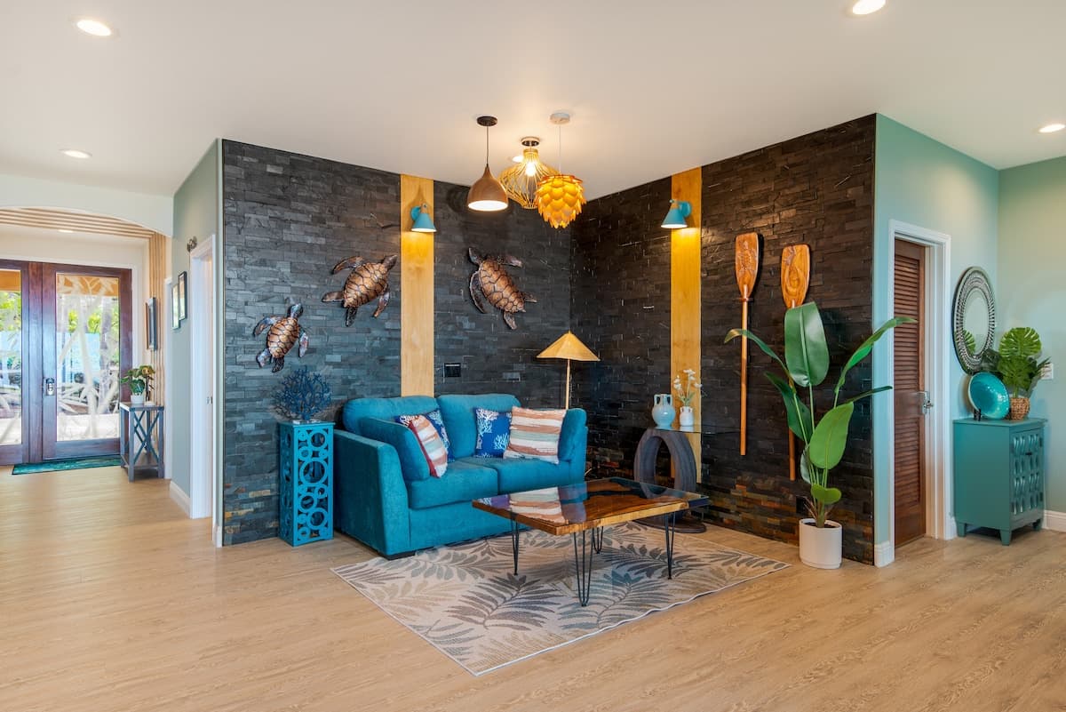 Home in Kailua-Kona · ★4.97 · 8 bedrooms · 9 beds · 6.5 baths - Photo 5