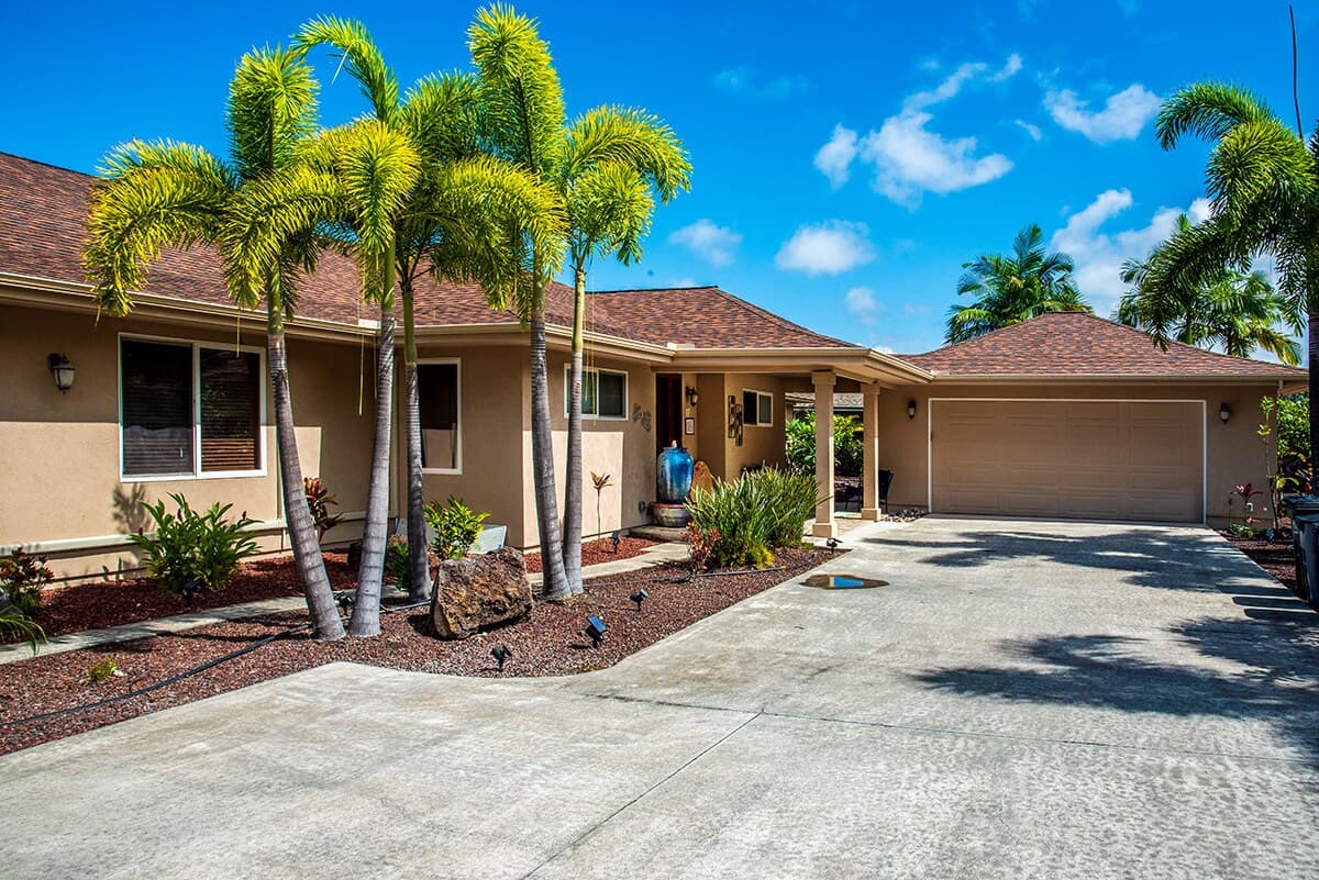 Home in Kailua-Kona · ★4.97 · 8 bedrooms · 9 beds · 6.5 baths - Photo 1