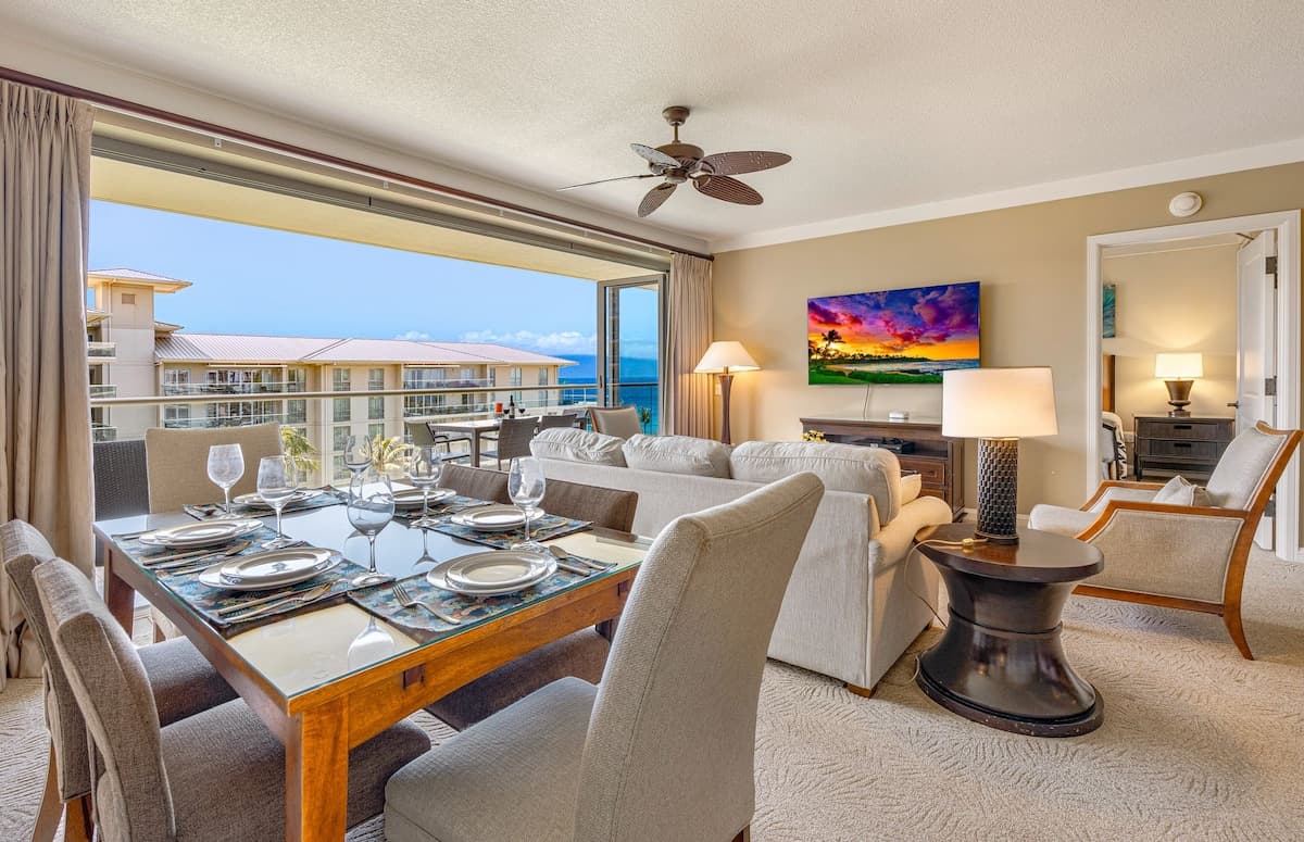 Condo in Lahaina · ★4.75 · 2 bedrooms · 3 beds · 2 baths - Photo 2