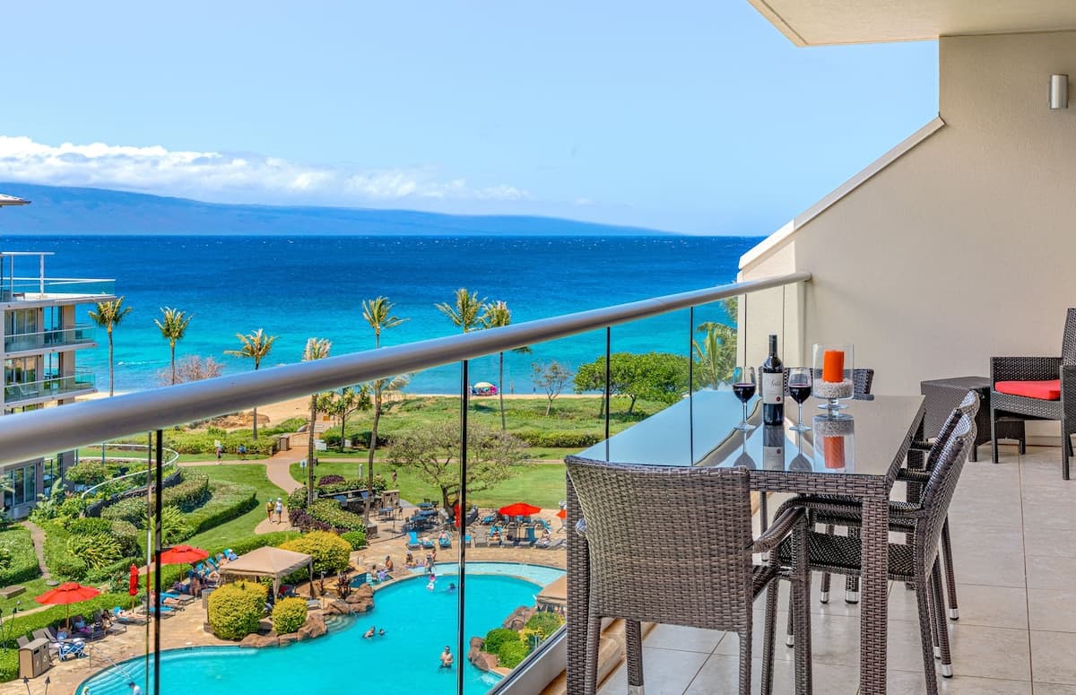 Condo in Lahaina · ★4.75 · 2 bedrooms · 3 beds · 2 baths - Photo 1