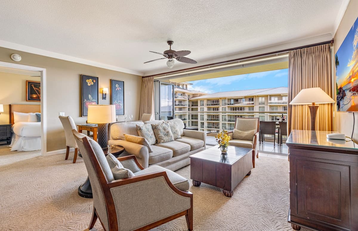 Condo in Lahaina · ★4.75 · 2 bedrooms · 3 beds · 2 baths - Photo 5
