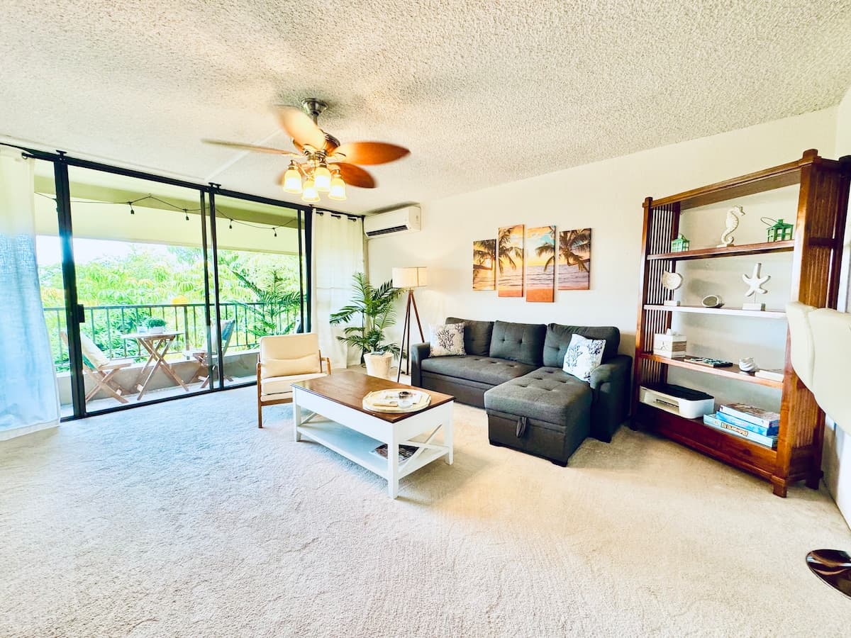 Private, 5 minutes to downtown & beach - Photo 3
