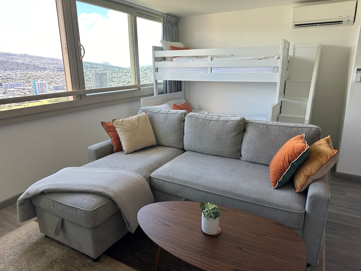 35FL-Newly Renovated Hidden Gem 1BR / Waikiki - Photo 3