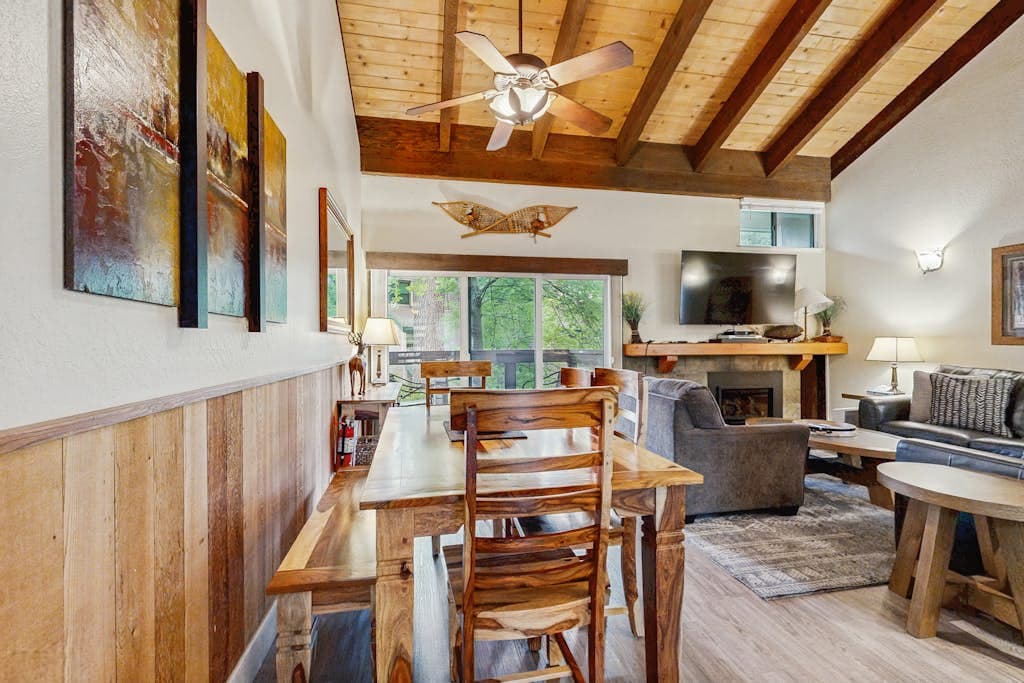 Waterfront Townhome with Lake & Sierra Views - Photo 5