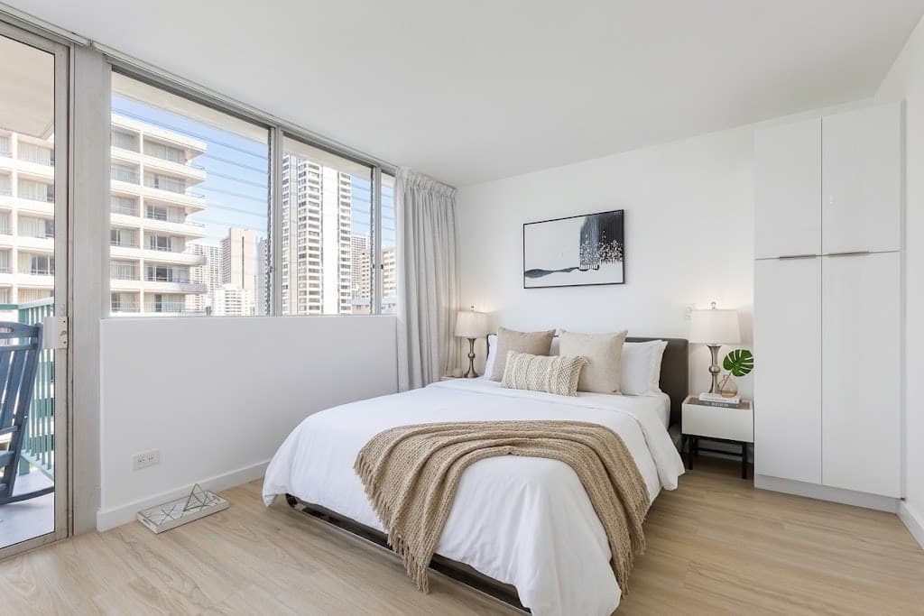 Modern Corner Studio by Marketplace &Waikiki Beach - Photo 3