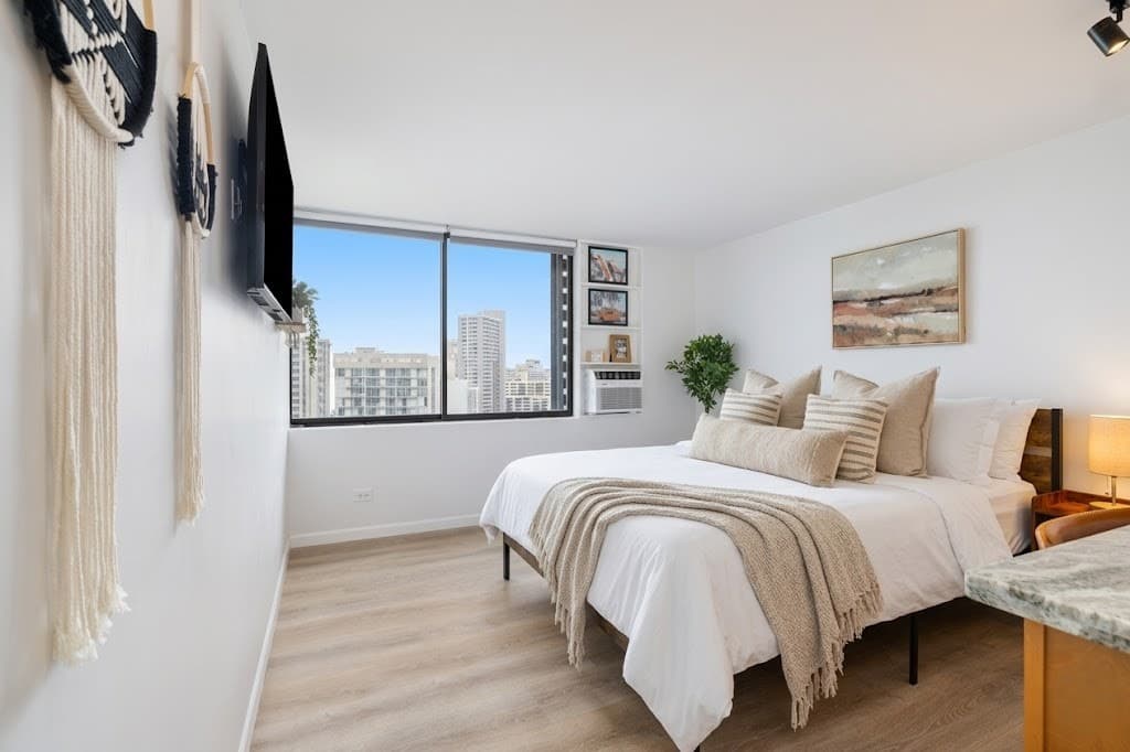 Stunning Ocean View Waikiki Studio 30F B - Photo 2