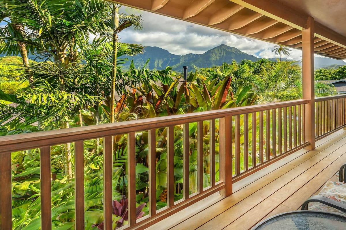 Home in Hanalei · ★4.72 · 3 bedrooms · 5 beds · 3 shared baths - Photo 4