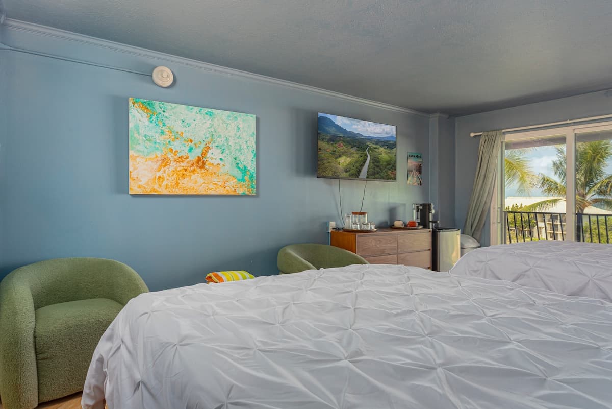 Resort in Lihue · ★4.85 · 1 bedroom · 2 beds · 1 private bath - Photo 4