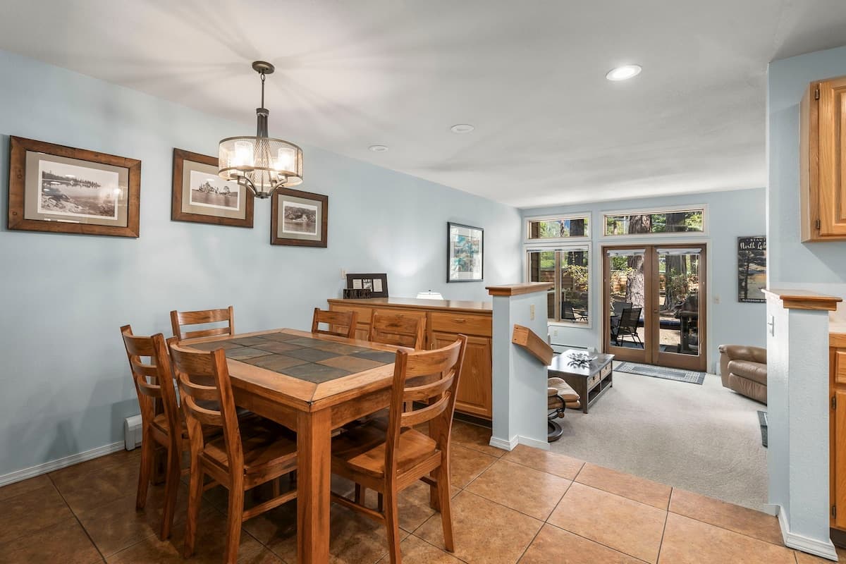 Condo in Incline Village · ★5.0 · 2 bedrooms · 3 beds · 2 private baths - Photo 1