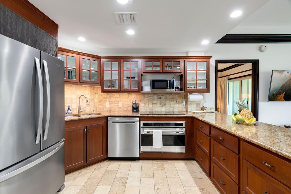 Condo in Kapaa · ★4.61 · 2 bedrooms · 3 beds · 3 baths - Photo 3
