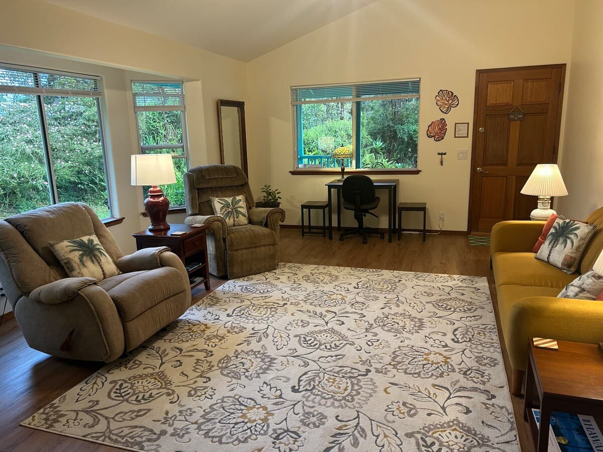 Home in Keaau · ★4.95 · 2 bedrooms · 2 beds · 2 shared baths - Photo 4