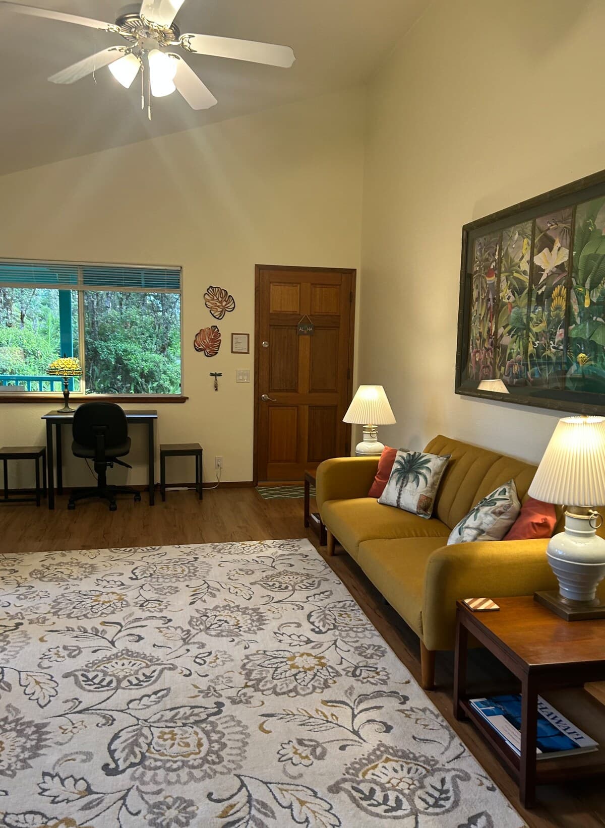 Home in Keaau · ★4.95 · 2 bedrooms · 2 beds · 2 shared baths - Photo 3