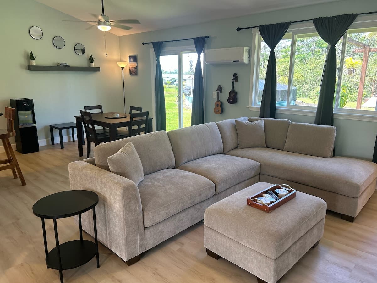 Home in Keaau · ★5.0 · 3 bedrooms · 4 beds · 2 private baths - Photo 5