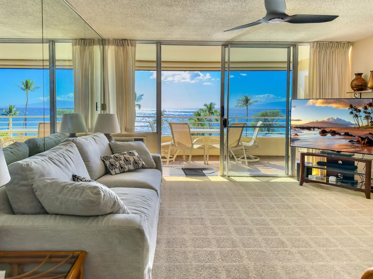 Condo in Kihei · ★4.91 · 2 bedrooms · 3 beds · 2 baths - Photo 2