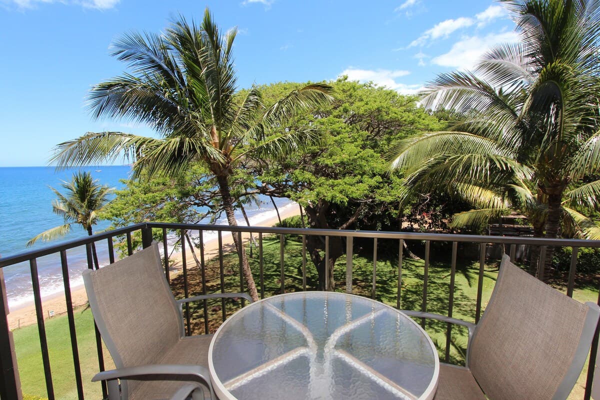 Condo in Kihei · ★4.77 · 1 bedroom · 3 beds · 1 private bath - Photo 4