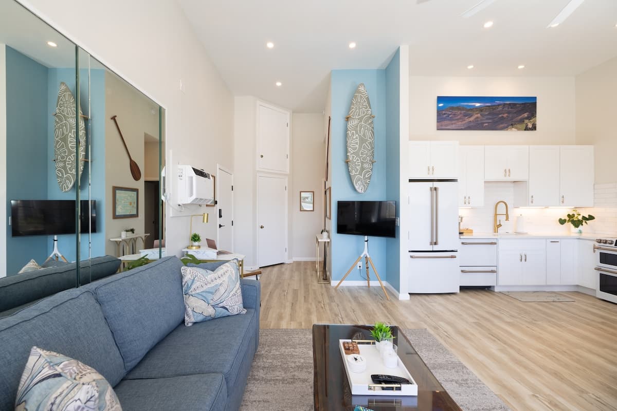 Luxury, Modern Oceanview! Beach, Pool, Hot Tub, AC - Photo 1