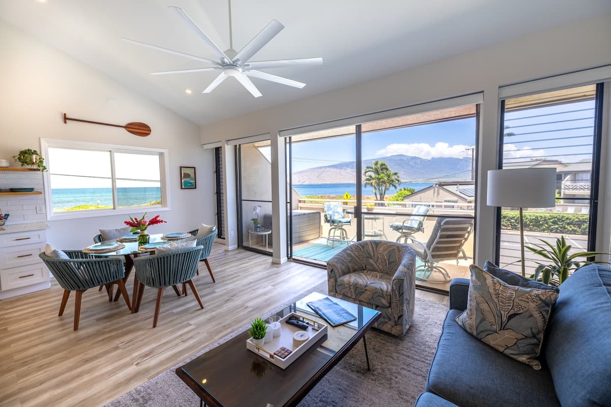 Luxury, Modern Oceanview! Beach, Pool, Hot Tub, AC - Photo 2