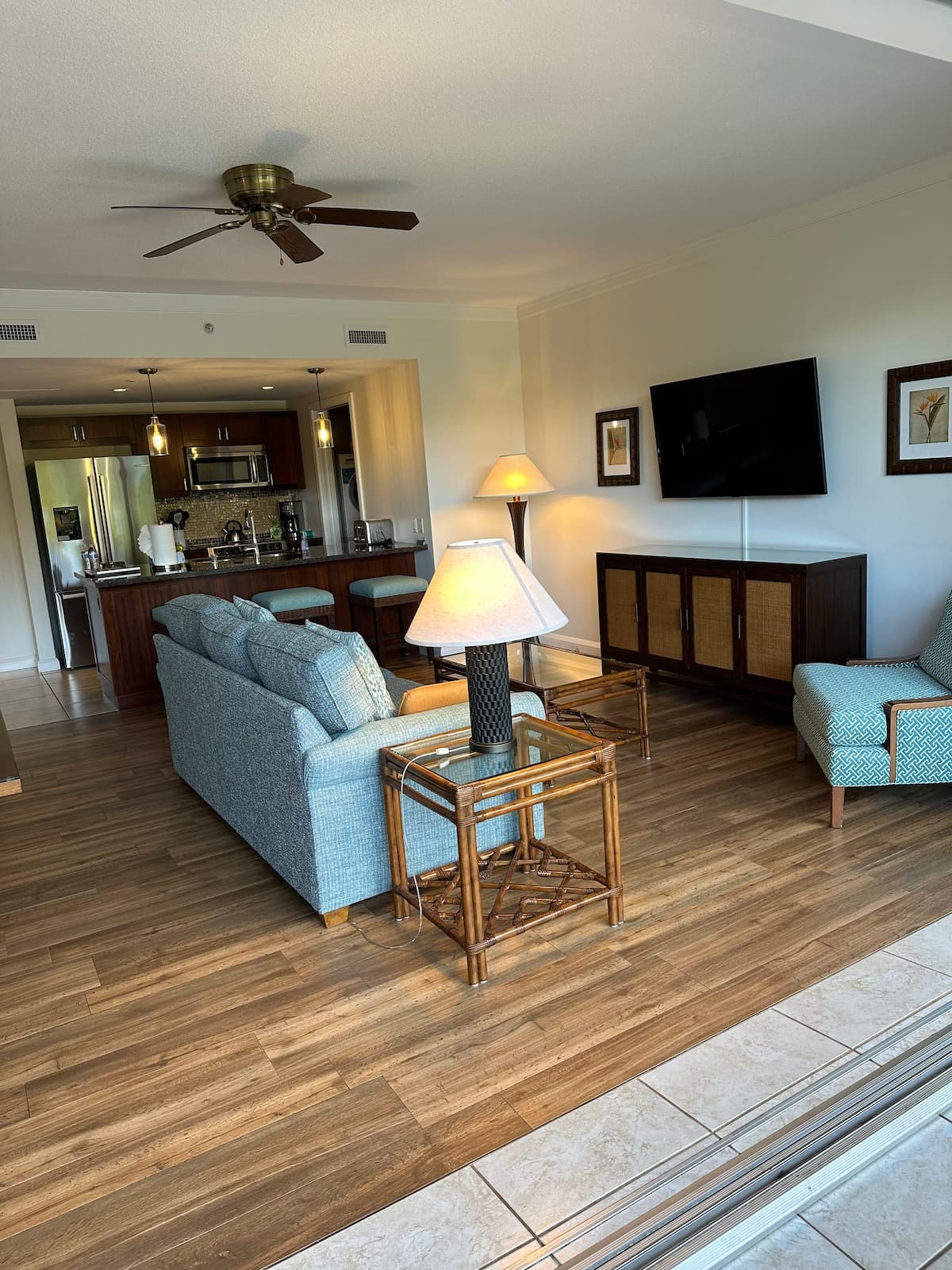 Condo in Lahaina · ★5.0 · 1 bedroom · 2 beds · 1 bath - Photo 5