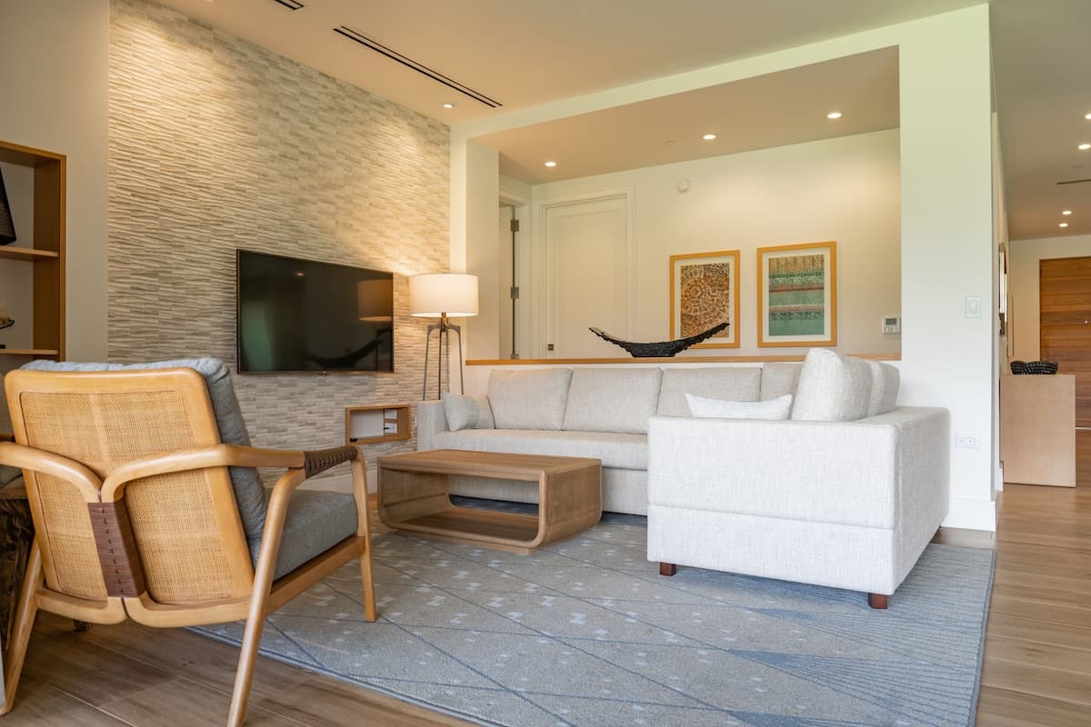 Condo in Lahaina · ★4.96 · 3 bedrooms · 4 beds · 3 baths - Photo 2