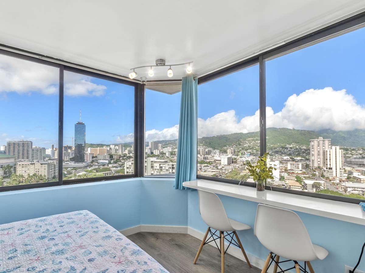 Renovated High Floor Sweet Home in Waikiki - Photo 2