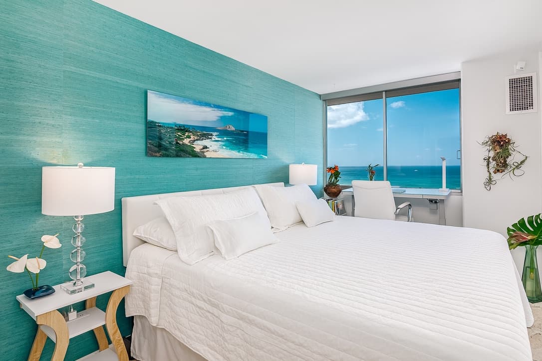 Luxury Oceanfront Penthouse - Waikiki Views - Photo 1