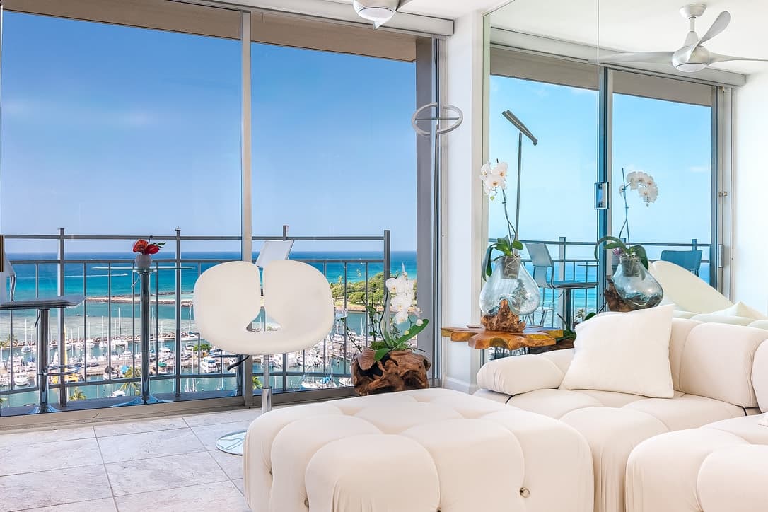Luxury Oceanfront Penthouse - Waikiki Views - Photo 5