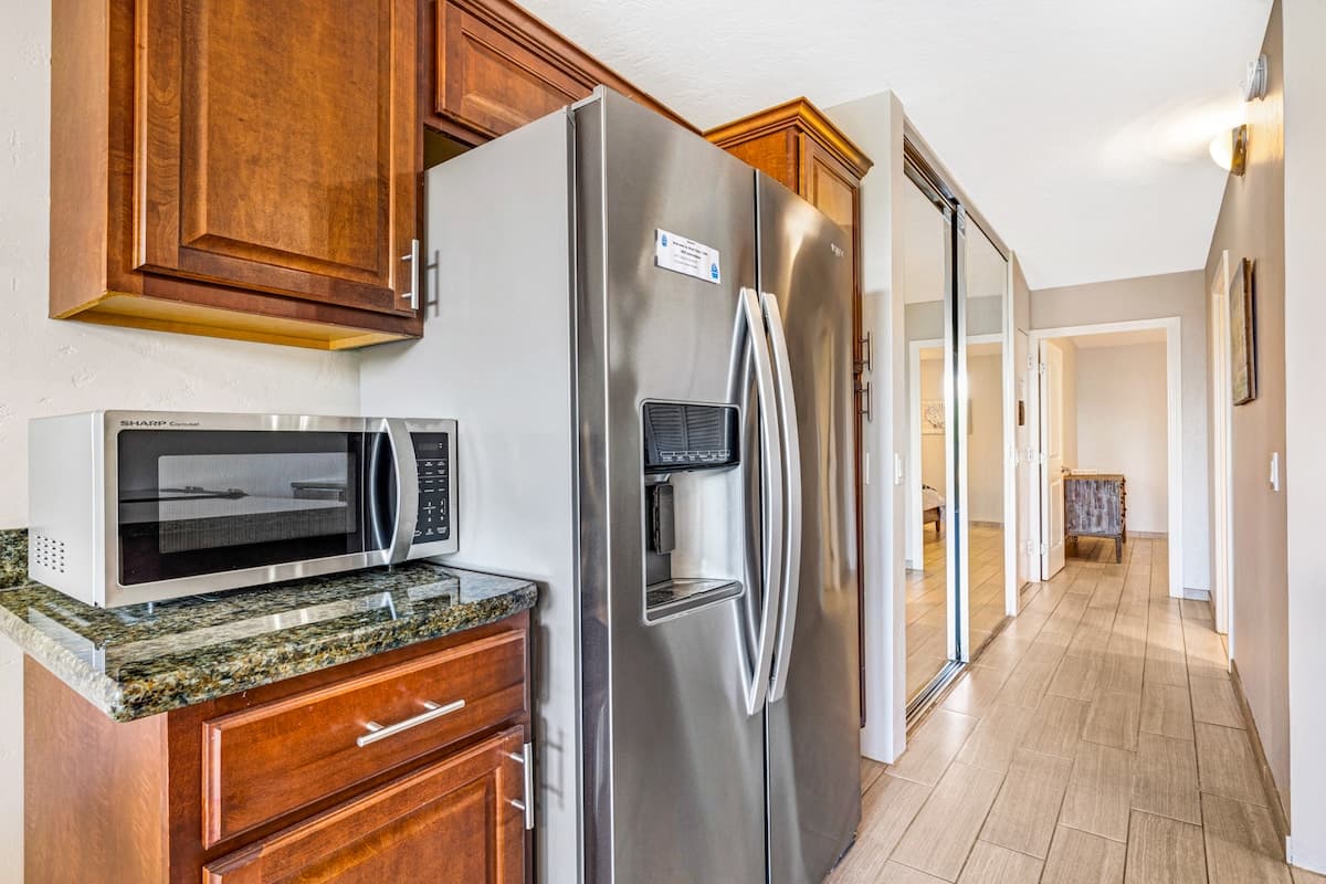Condo in Kihei · ★4.92 · 1 bedroom · 1 bed · 1 bath - Photo 5