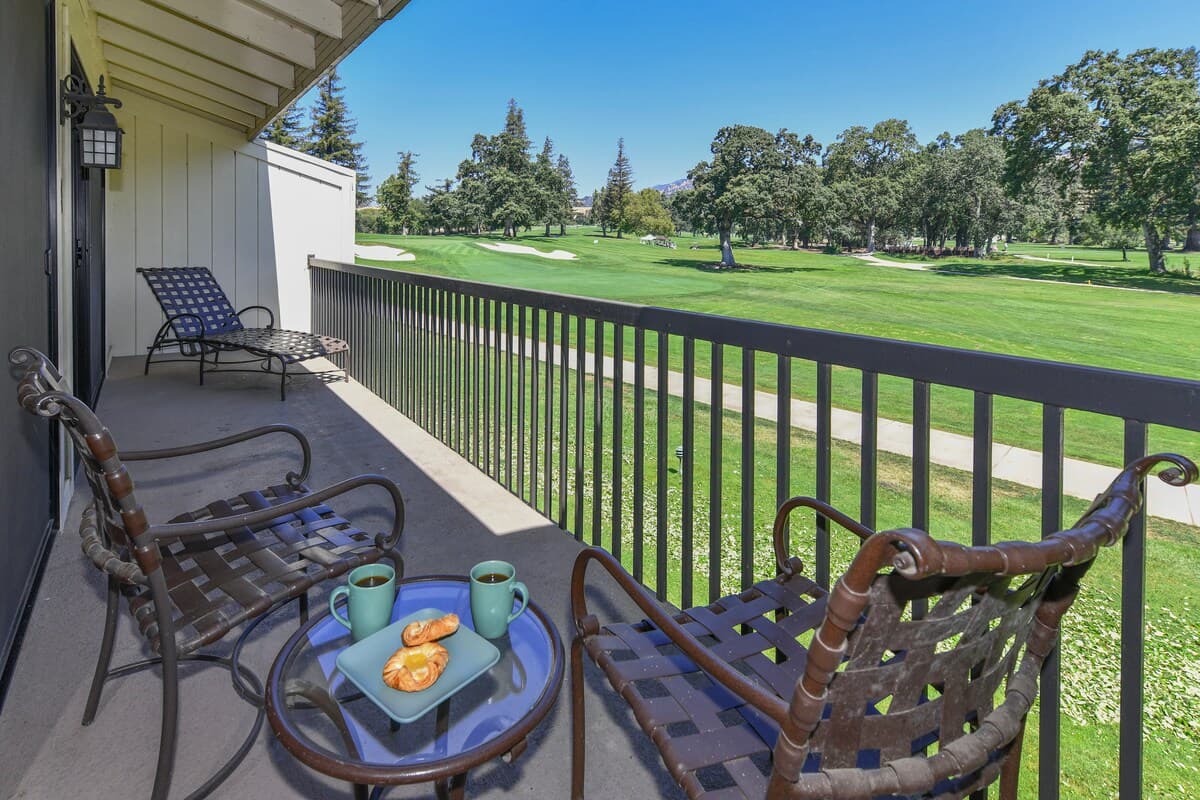 Golf Course Condo with Pool & Fireplace - Photo 3