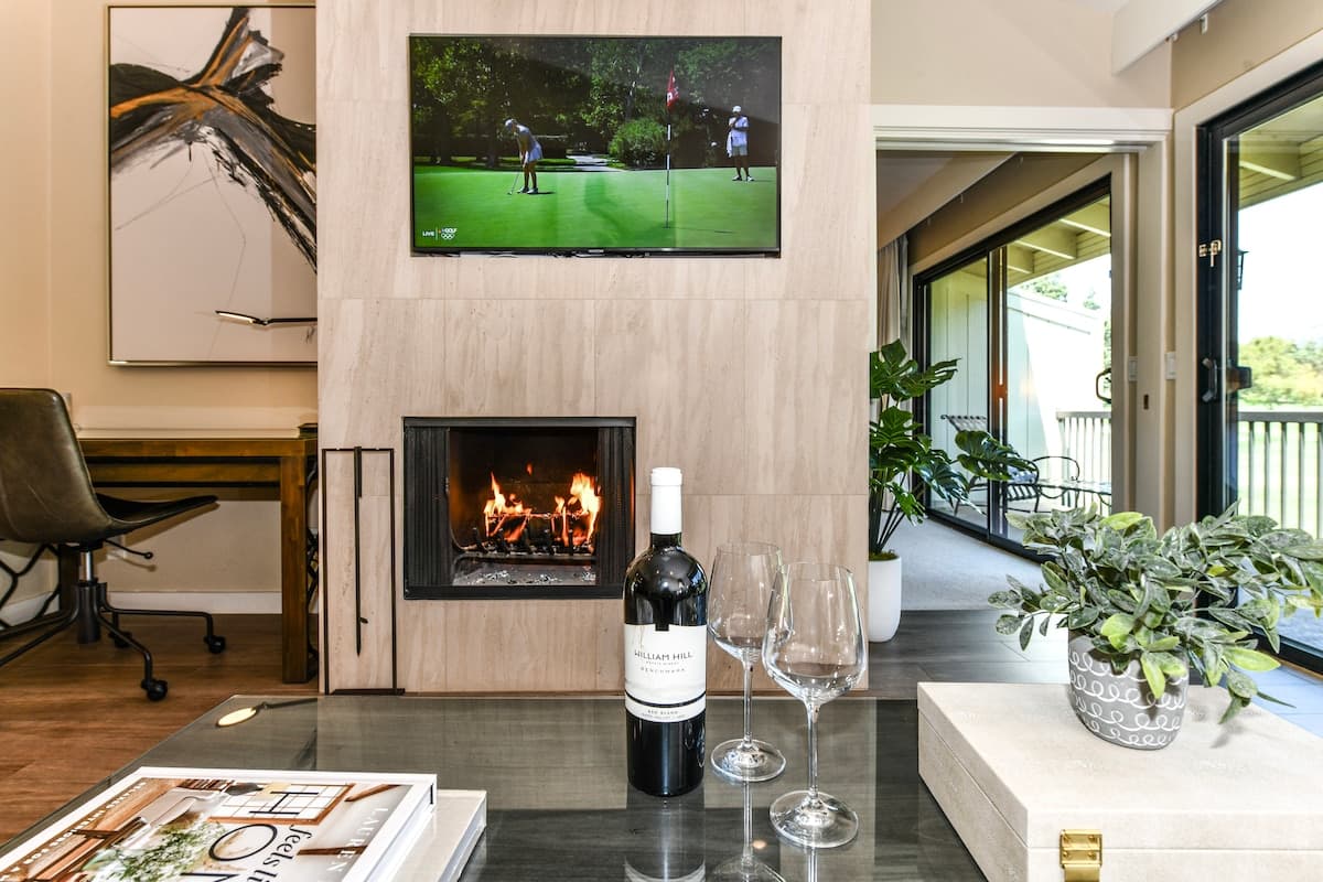Golf Course Condo with Pool & Fireplace - Photo 2