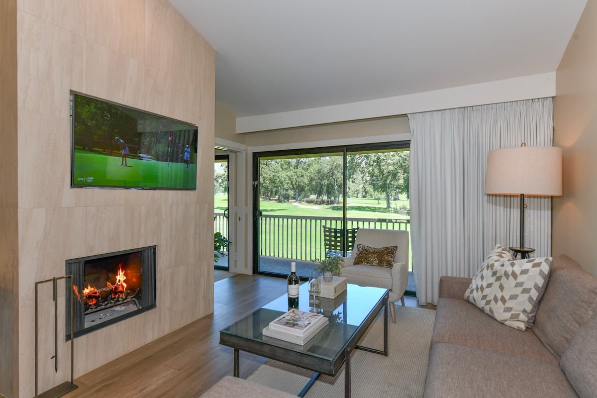 Golf Course Condo with Pool & Fireplace - Photo 1