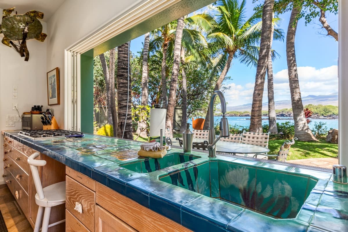 Home in Waimea · ★5.0 · 4 bedrooms · 5 beds · 4 baths - Photo 1