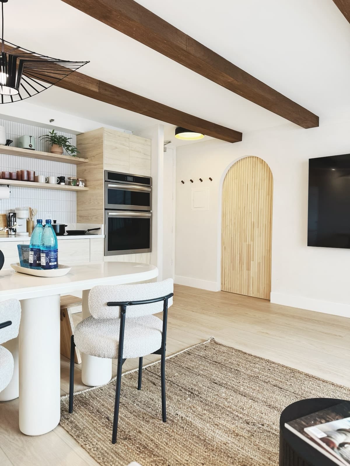 *Ultra Upscale 1BR in Waikiki w/Parking* - Photo 4