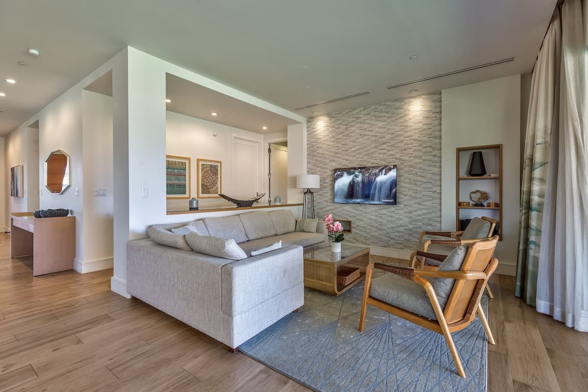 Villa in Lahaina · ★4.98 · 3 bedrooms · 6 beds · 3 baths - Photo 2