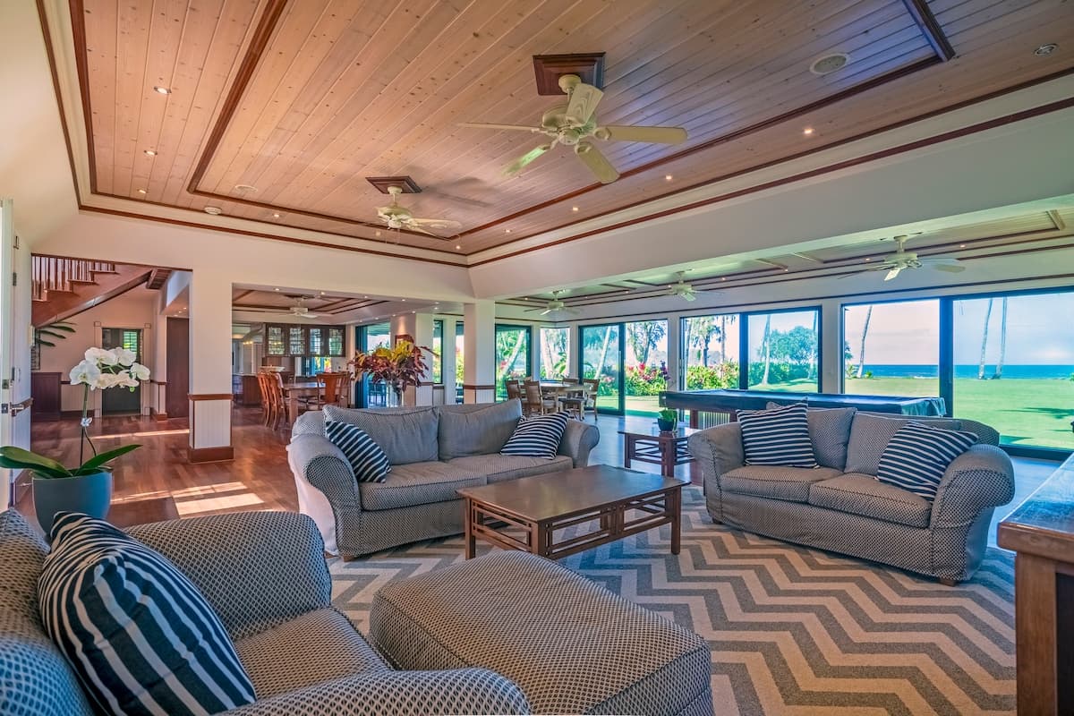 Home in Hanalei · ★5.0 · 7 bedrooms · 7 beds · 6.5 baths - Photo 4