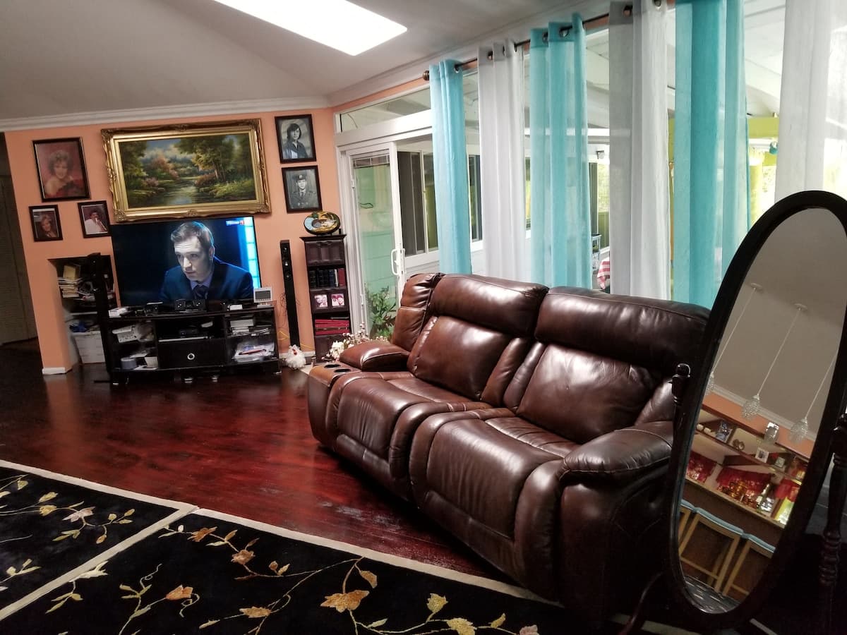 Home in Keaau · ★4.86 · 4 bedrooms · 6 beds · 3 shared baths - Photo 5