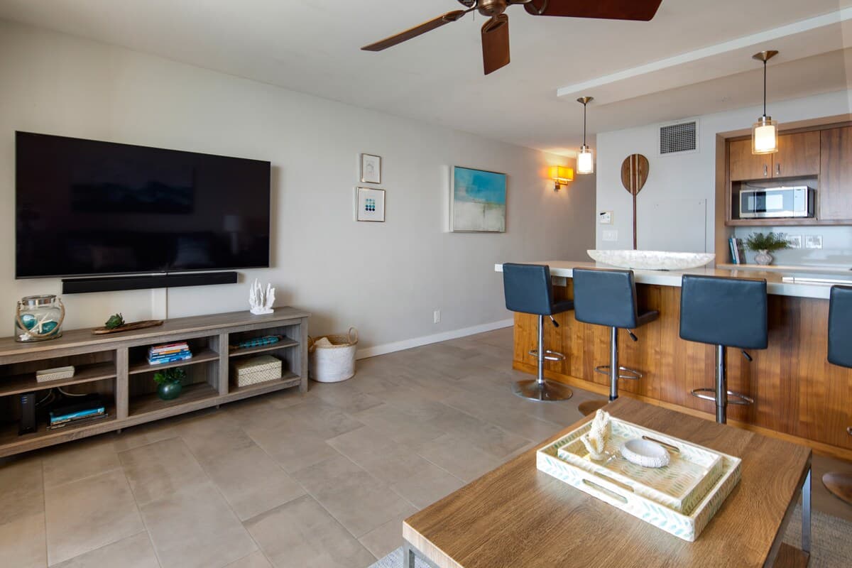 Condo in Kihei · ★4.93 · 1 bedroom · 2 beds · 1 bath - Photo 3