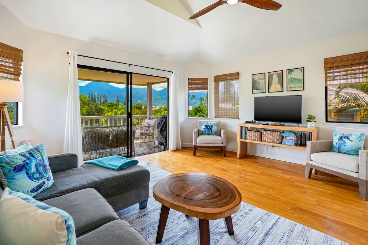 Home in Princeville · ★4.91 · 3 bedrooms · 3 beds · 2.5 baths - Photo 2