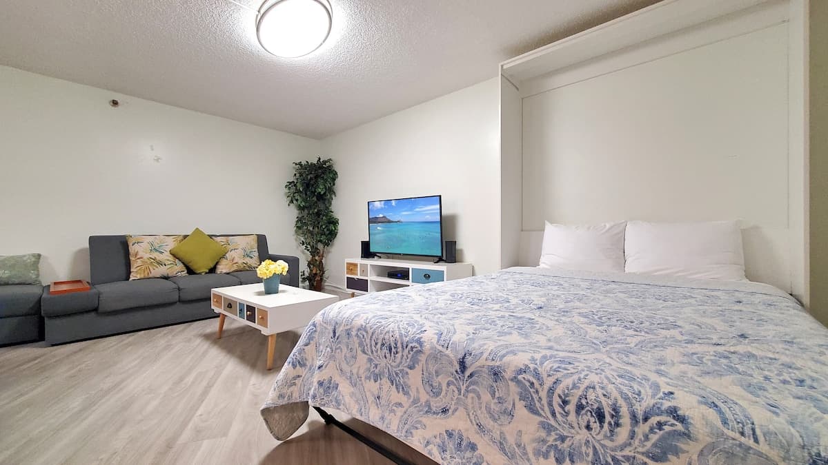 Family Vacation Condo with Free Parking & Wi-Fi - Photo 5