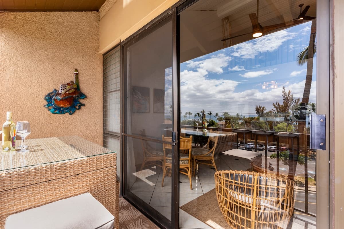 Condo in Kihei · ★4.95 · 2 bedrooms · 3 beds · 2 private baths - Photo 3
