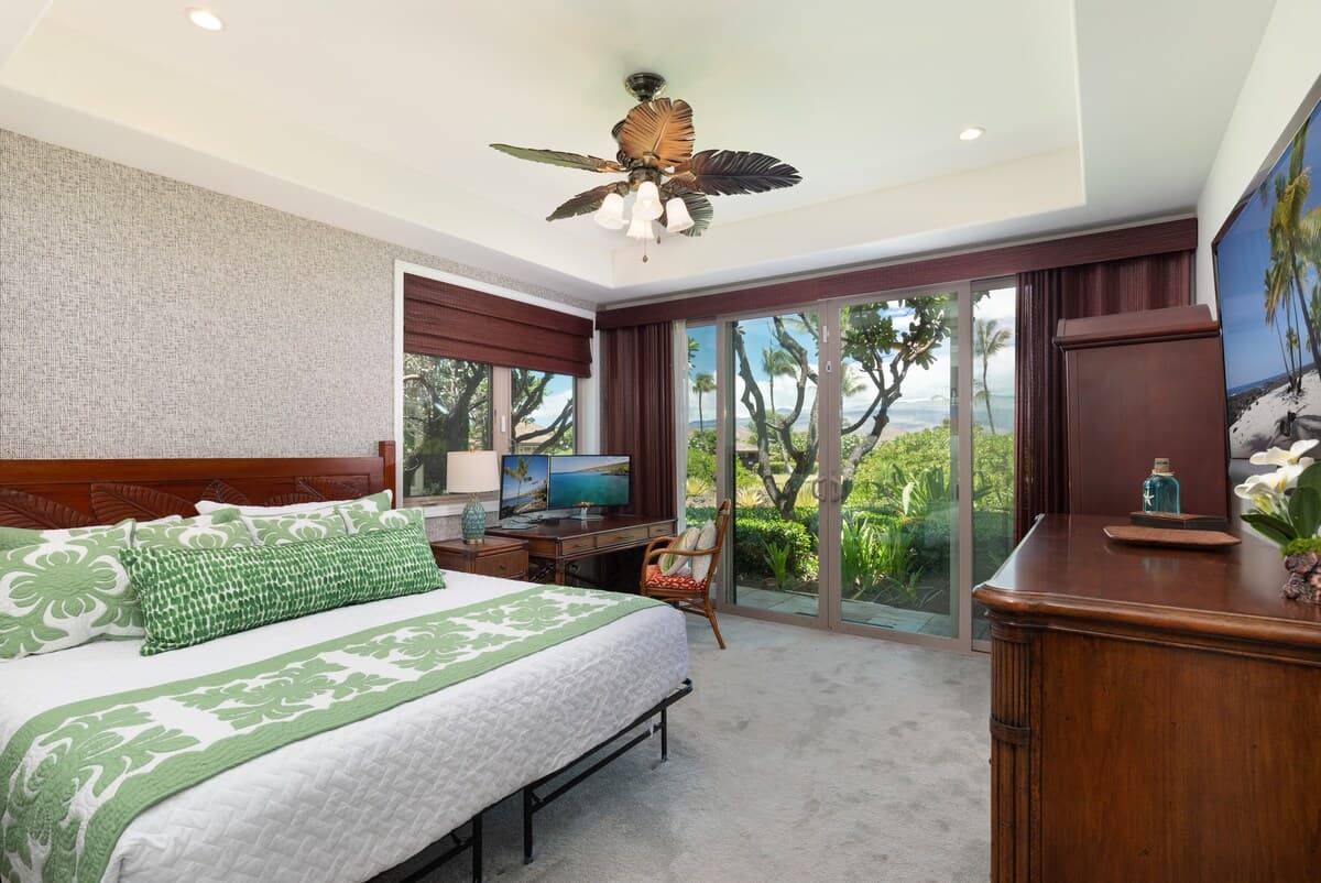 Home in Waimea · ★5.0 · 4 bedrooms · 5 beds · 4.5 private baths - Photo 4