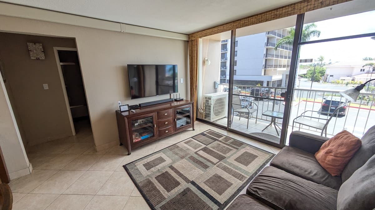 Condo in Kihei · ★4.98 · 2 bedrooms · 2 beds · 2 baths - Photo 4