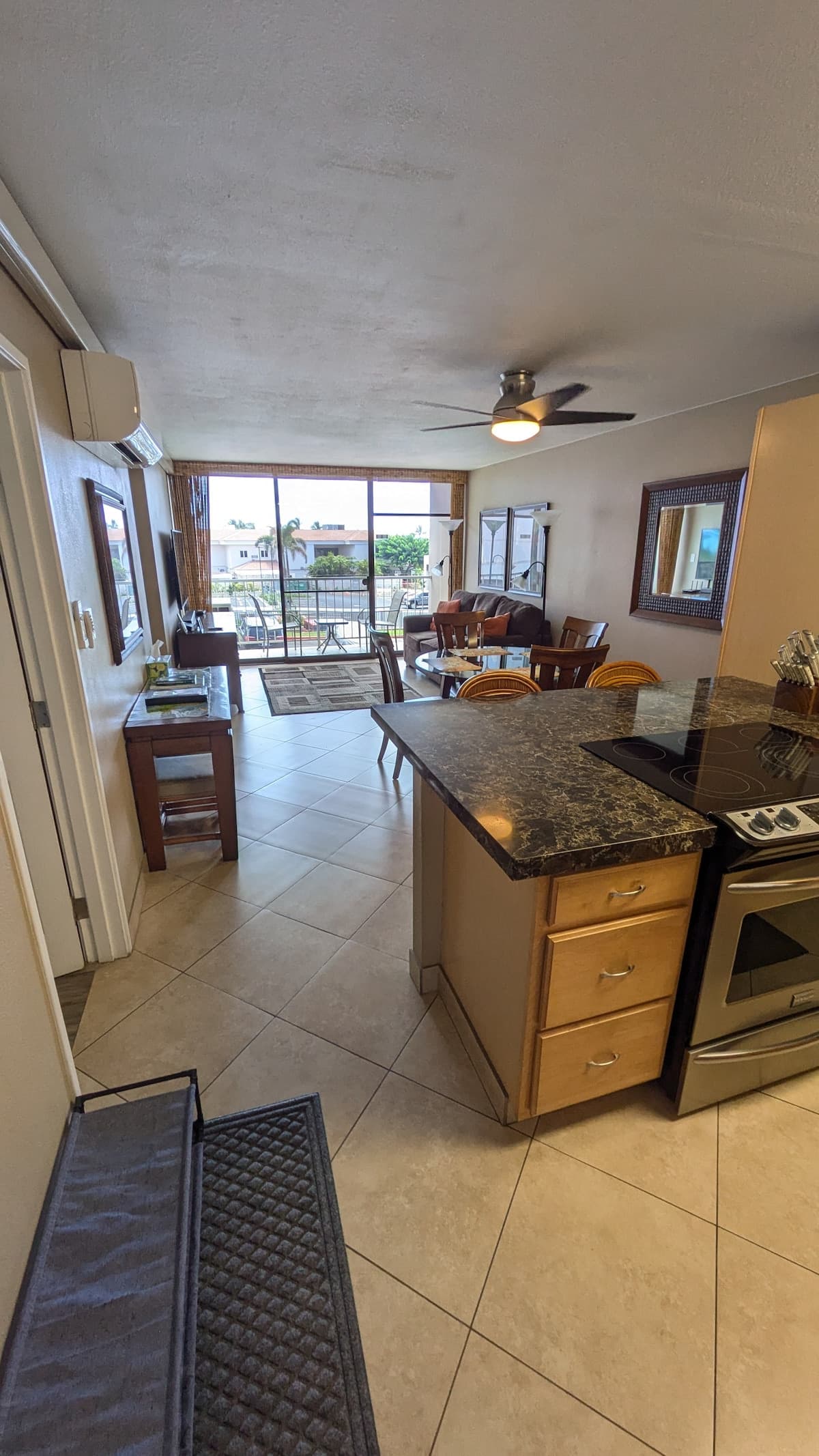 Condo in Kihei · ★4.98 · 2 bedrooms · 2 beds · 2 baths - Photo 5