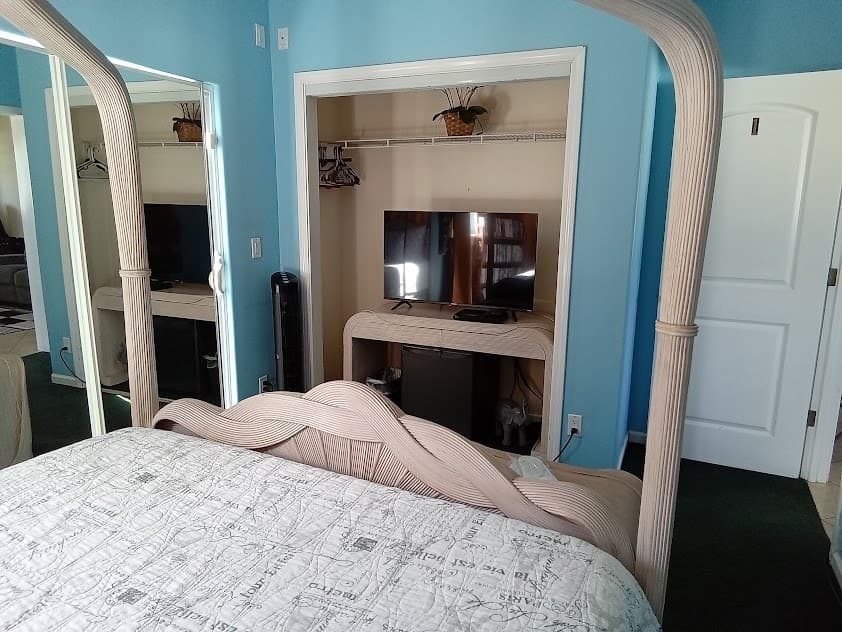 Home in Wailuku · ★4.57 · 1 bedroom · 1 bed · 1 shared bath - Photo 1