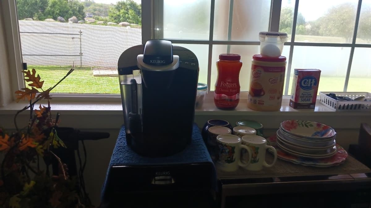 Home in Wailuku · ★5.0 · 1 bedroom · 2 beds · 1 shared bath - Photo 5